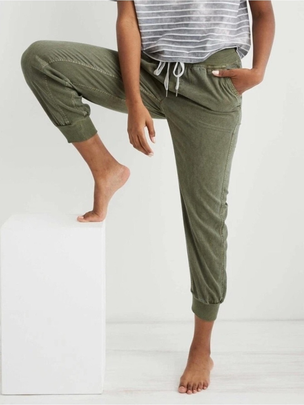 S aerie Olive Green Drawstring Joggers